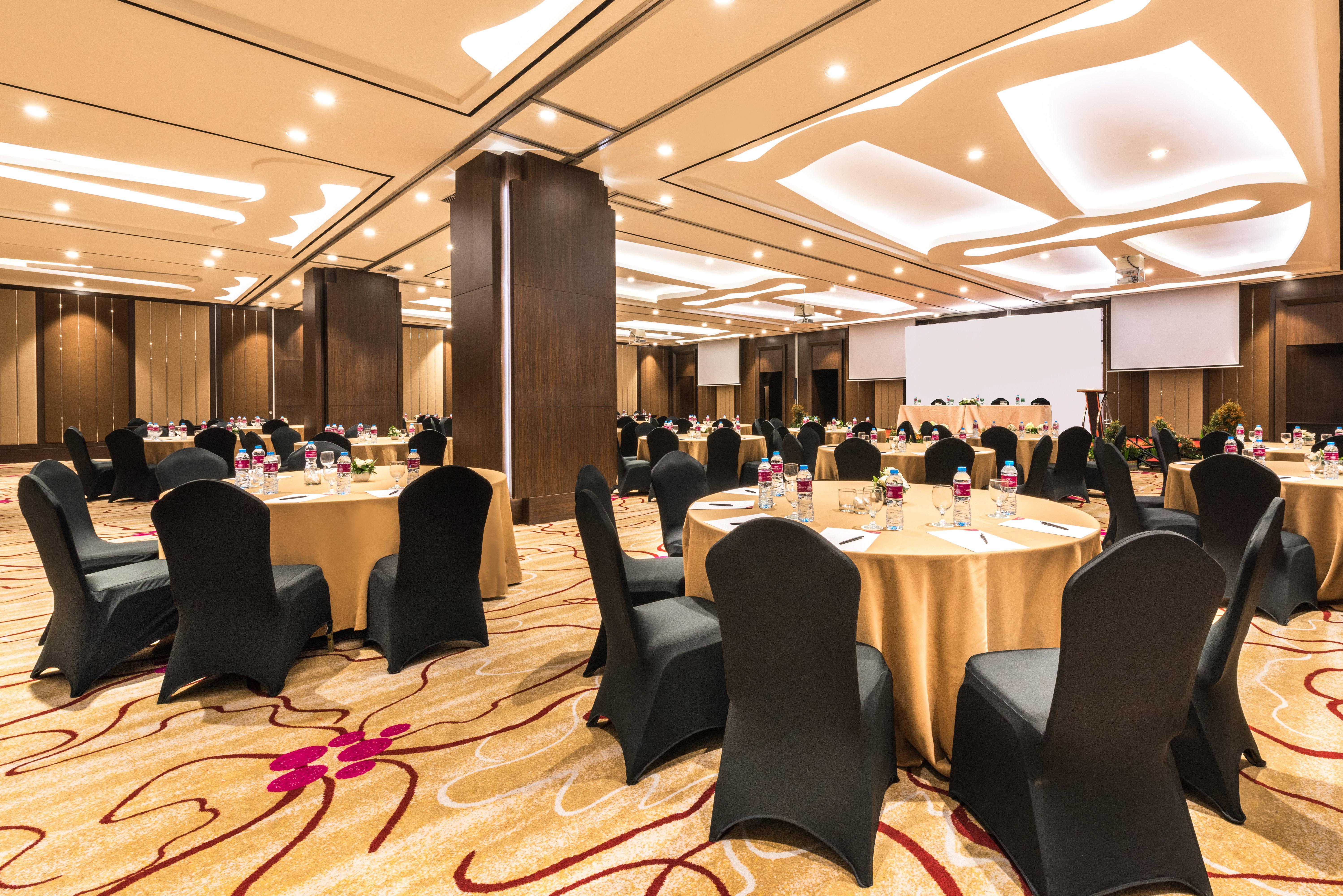 מלון Crowne Plaza Bandung By Ihg מראה חיצוני תמונה